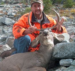 Hunter-takes-a-nice-blacktail