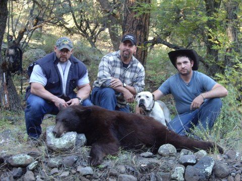 Successful-team-of-New-Mexico-bear-hunters1